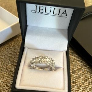 Jeulia “Julia Princess Cut 
White Sapphire Women's Wedding Band” size :9 1/4